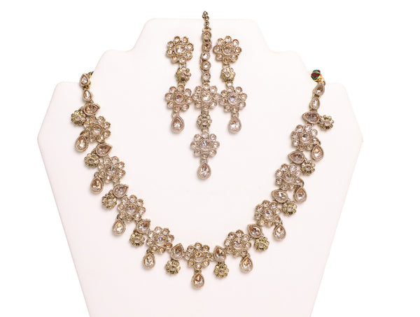 Decorous Flower Necklace set with Earrings and Tika- JW2036