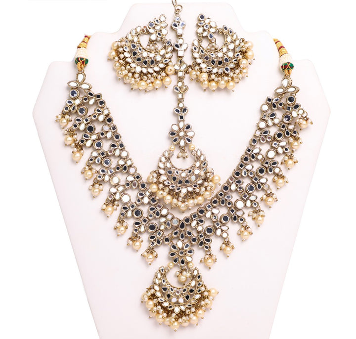 Glorious Glass Necklace Set with Earrings and Tika - JW2043
