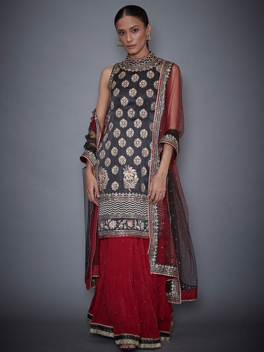 Beautiful Chanderi Kurta with dupatta. | Indian designer outfits, Long kurti  designs, Stylish dresses