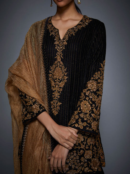 RI-Ritu-Kumar-Black-Gold-Embroidered-Velvet-Suit-Set-CloseUp