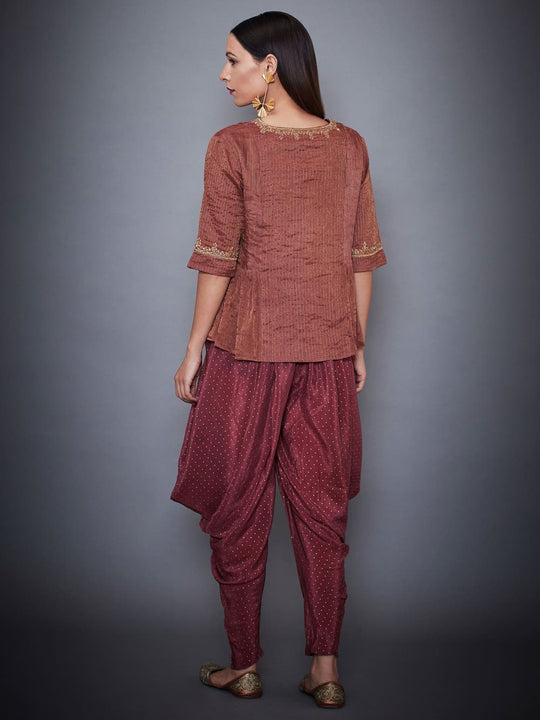 RI-Ritu-Kumar-Mauve-And-Gold-Shimmer-Kurti-With-Dhoti-Pants-Back