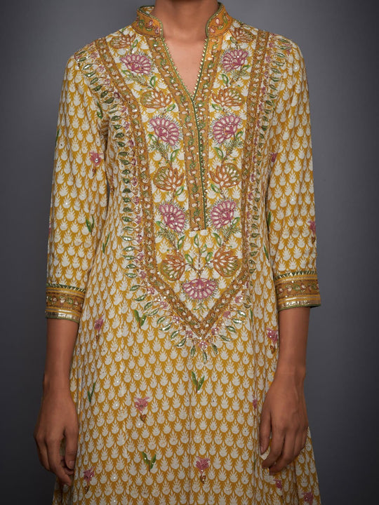 RI-Ritu-Kumar-Mustard-and-Off-White-Floral-Suit-Set-CloseUp