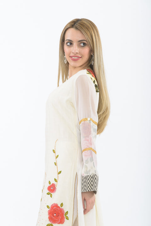 Off-white Floral Bloom Long Kurti - Side Close up